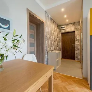  Apartament Modern And Cozy- Golden Apartments- Central Location Polska